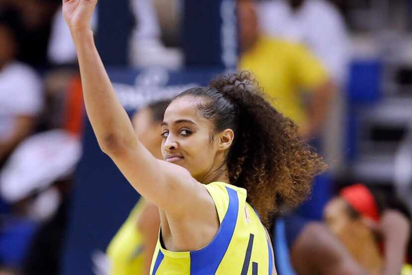 Dallas Wings guard Skylar Diggins-Smith (4) signals to her bench during the second half of...
