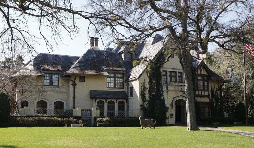Sam Wyly's home on Beverly Dr. in Highland Park. (David Woo/The Dallas Morning News)