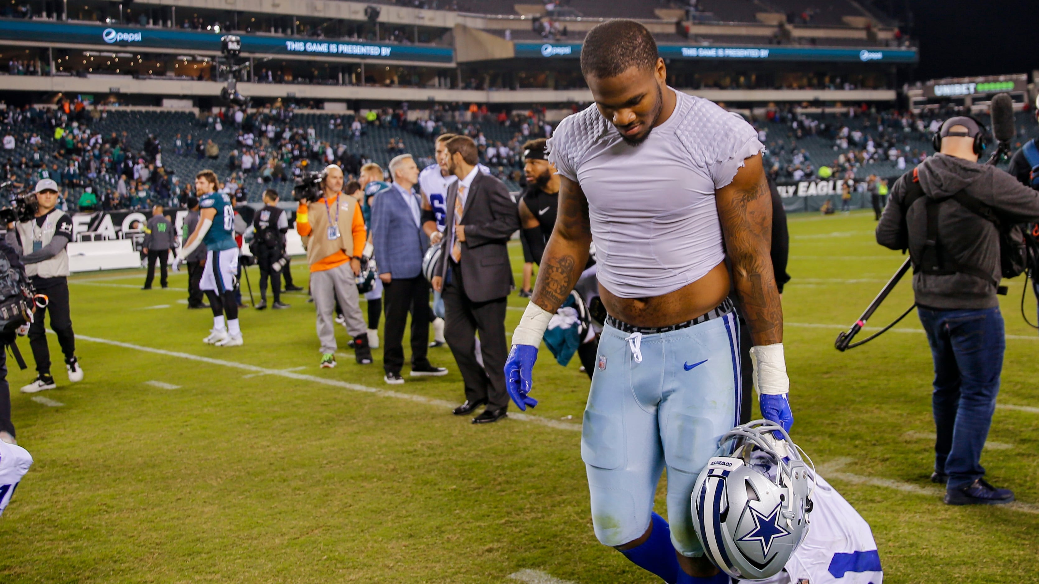 Cowboys 20, Eagles 17: After fast Eagles start, Michael Gallup brings  Cowboys back at halftime 