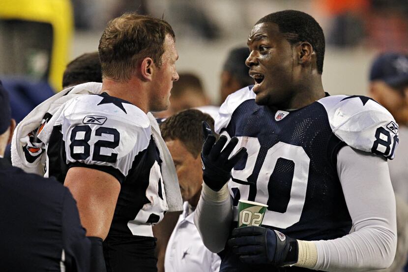 Dallas Cowboys tight end Martellus Bennett (80) chats with tight end Jason Witten during the...