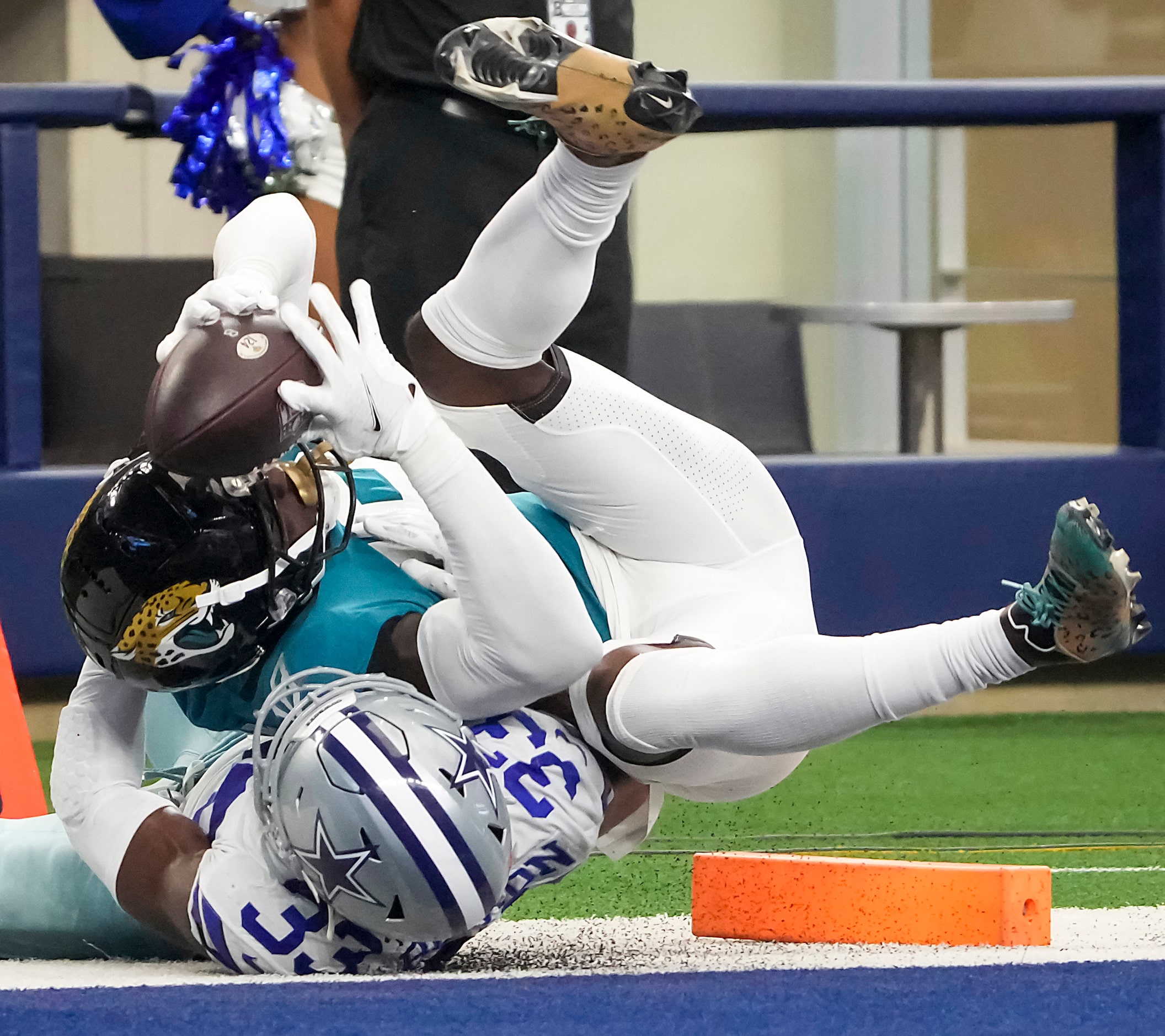 Jacksonville Jaguars wide receiver Laqoun Treadwell (18) goes in to the end zone for a...