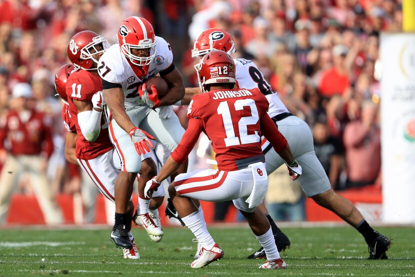 PASADENA, CA - JANUARY 01: Georgia running back Nick Chubb (#27) runs the ball on Oklahoma...