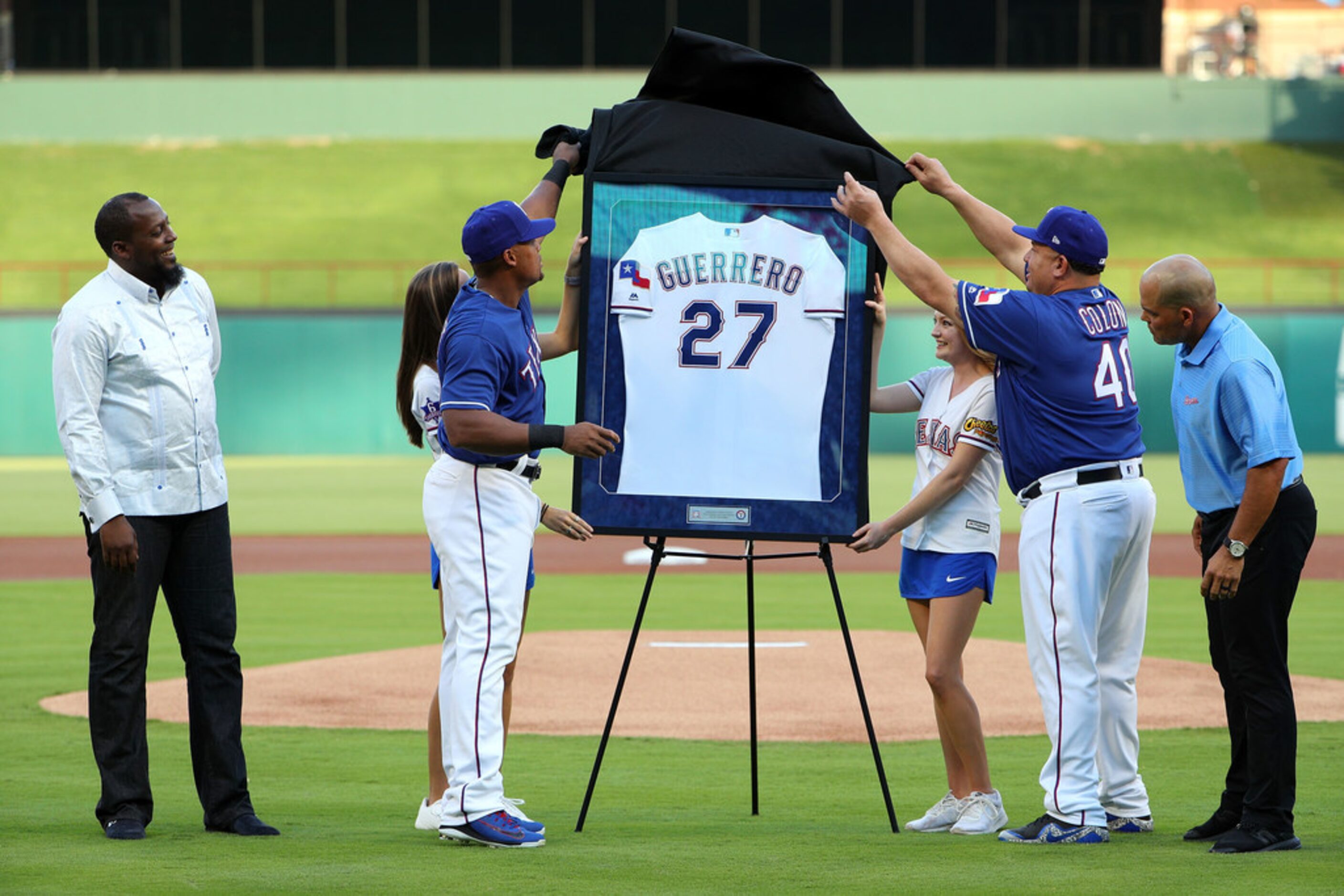 ARLINGTON, TX - AUGUST 04:  Recent Baseball Hall of Fame inductee and former Texas Rangers...