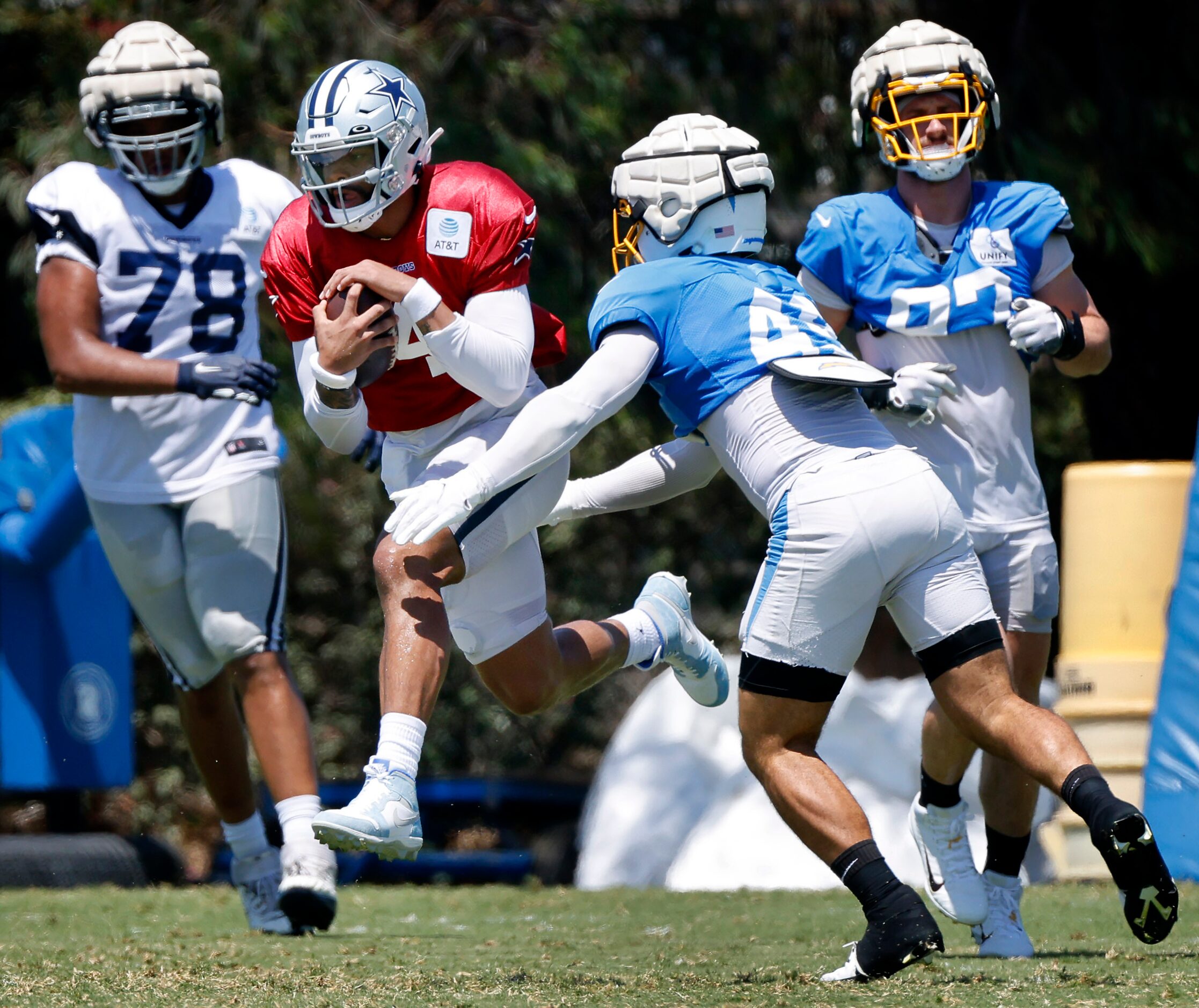 Dallas Cowboys quarterback Dak Prescott (4) carries the football against Los Angeles...