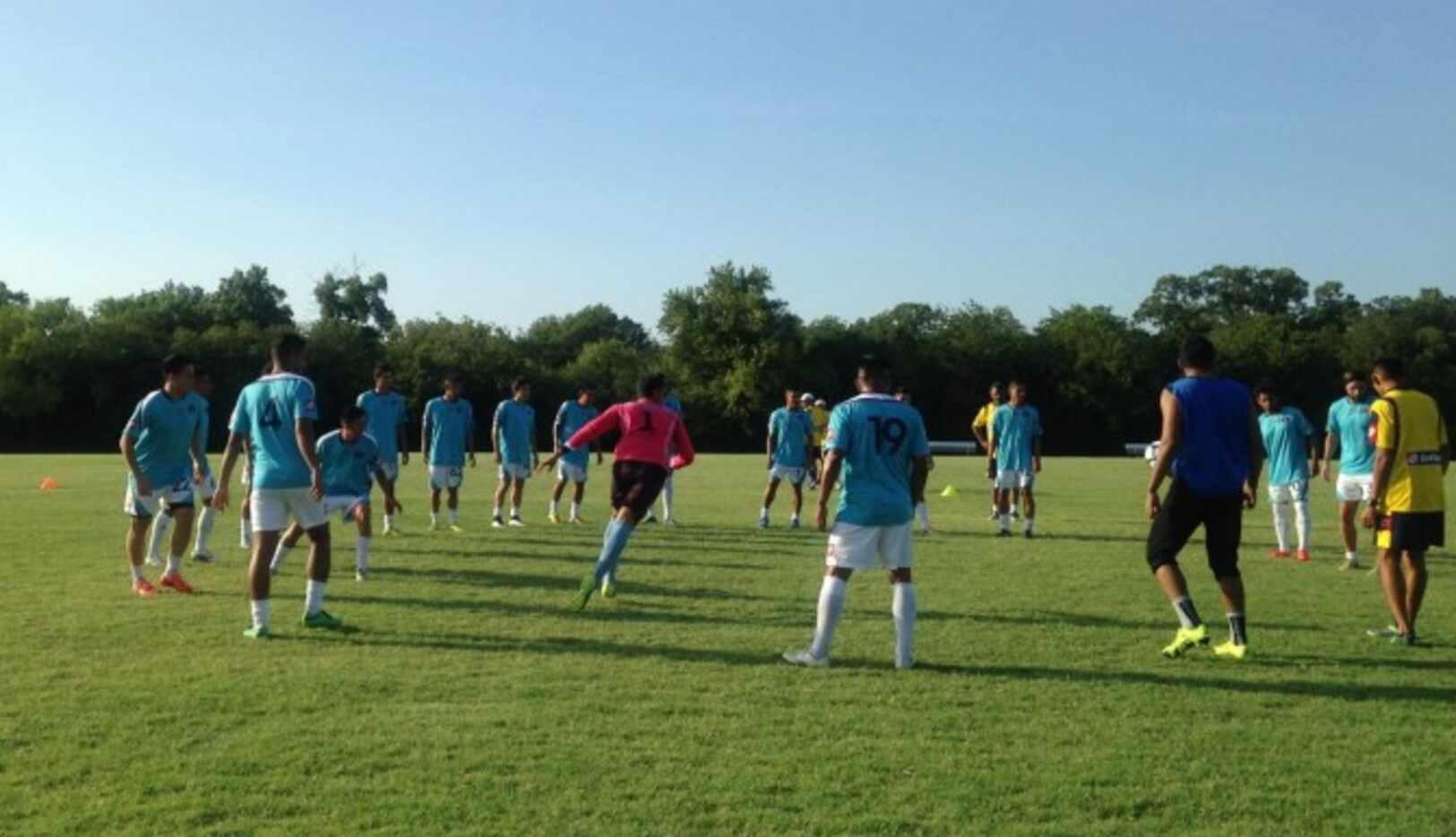 Jugadores del Alianza FC entrenaron esta semana de cara al amistoso frente al Dallas City...