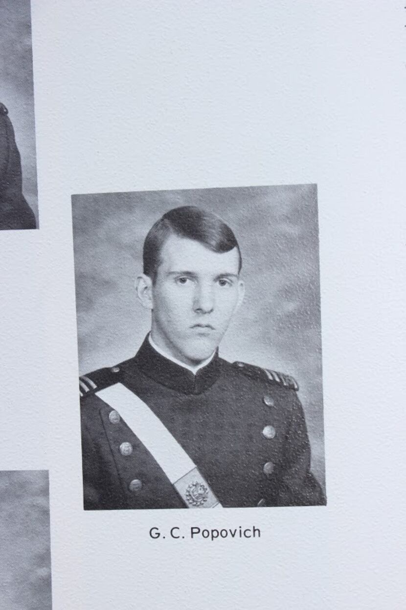 Popovich's photo in Air Force uniform.