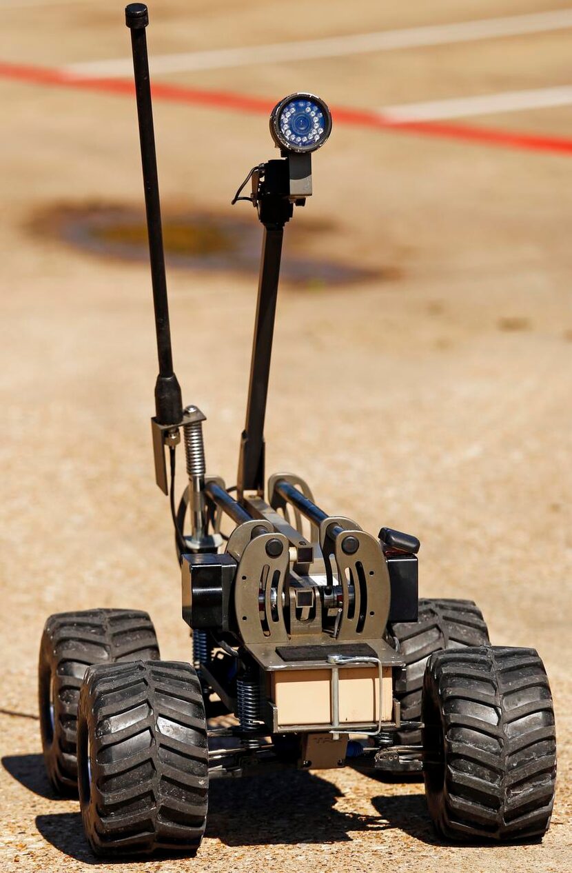 
The Duncanville Police Department's service robot a gift from the military, wasn't working....