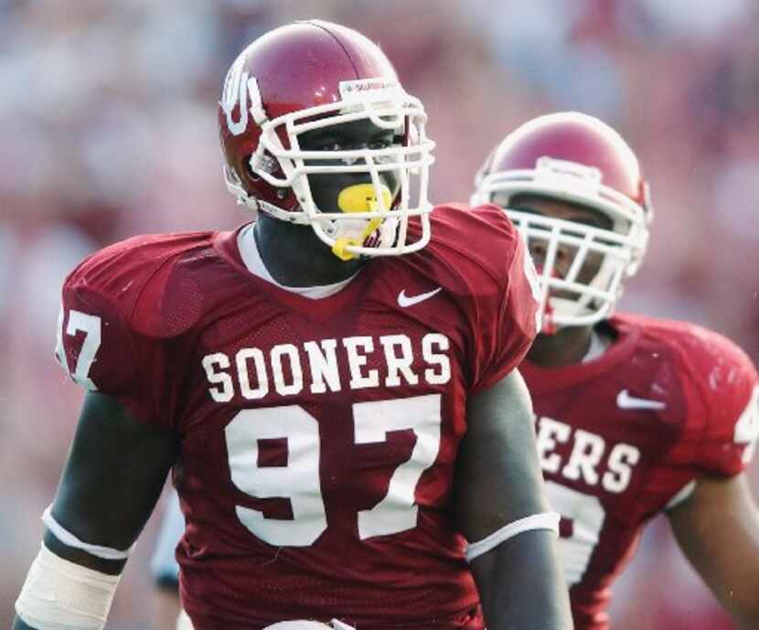 Defensive tackle: Tommie Harris, Oklahoma (21% of the vote) / Career stats: 9 sacks, 34...