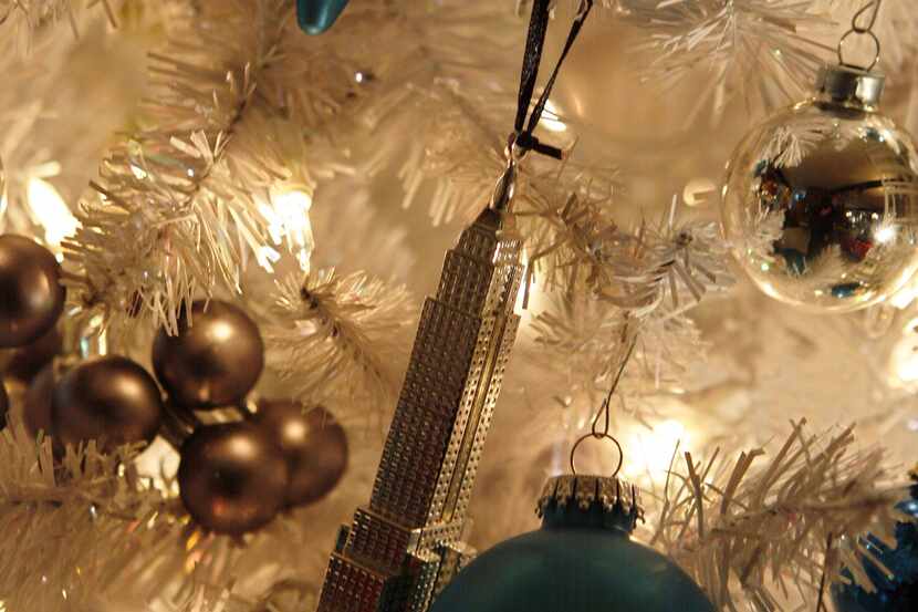 ORG XMIT: *S1956990B* 12/09/2008 -- Detail shot of Carlos Cardoza's "blue" Christmas tree....