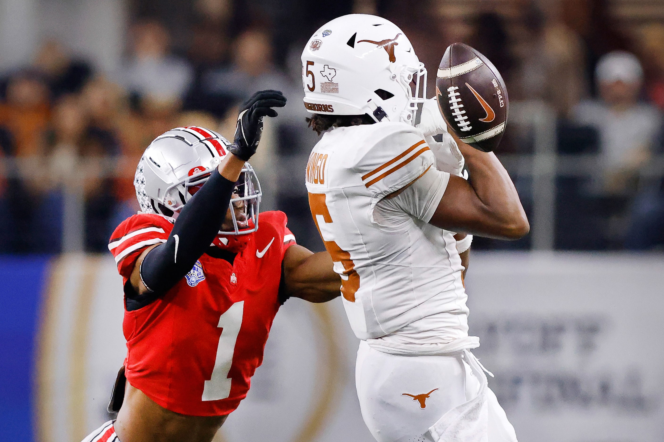 Texas Longhorns wide receiver Ryan Wingo (5) cant corral a pass late in the second quarter...