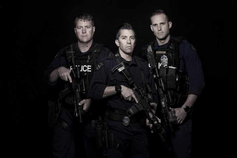 Ryan Scott, Danny Canete y Brandon Berie, conocidos en SWAT como los Tres Amigos. SMILEY N....