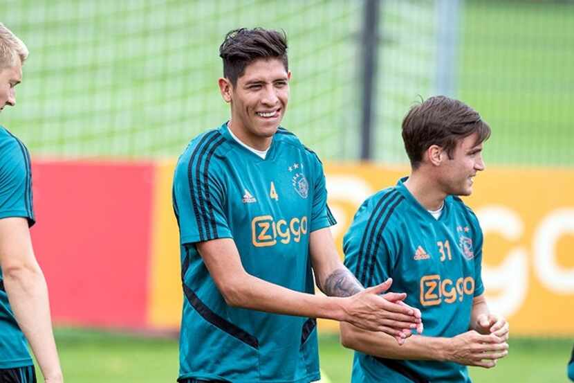 Edson Álvarez, de 21 años, se sumó al Ajax a inicios de agosto.