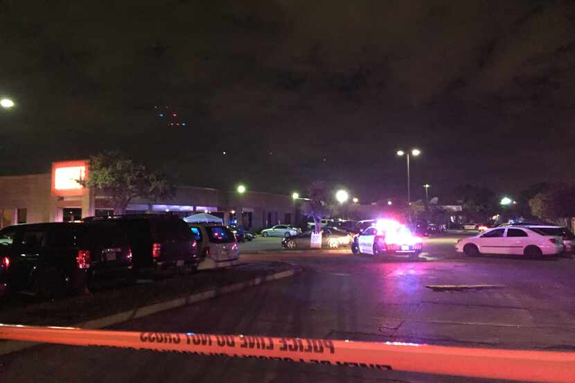 Un oficial de la policía de Dallas resultó gravemente tras ser arrollado en el...