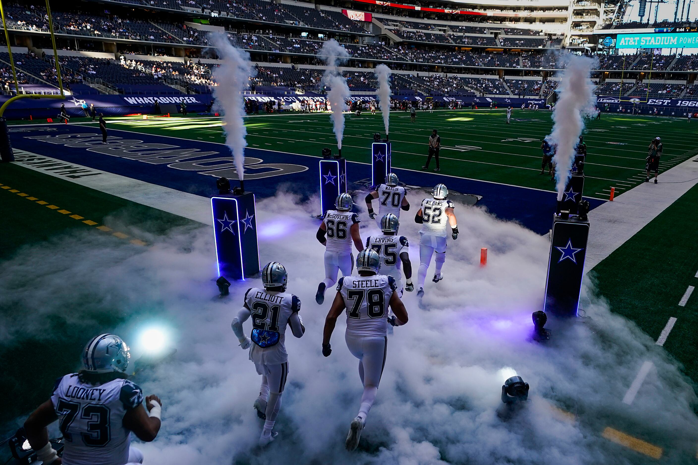 Dallas Cowboys offensive guard Zack Martin (70) and offensive guard Connor Williams (52)...