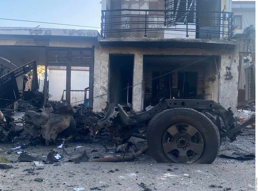 Explotan dos coches bomba en Guanajuato. En Acámbaro, frente a una estación de policía, y la...