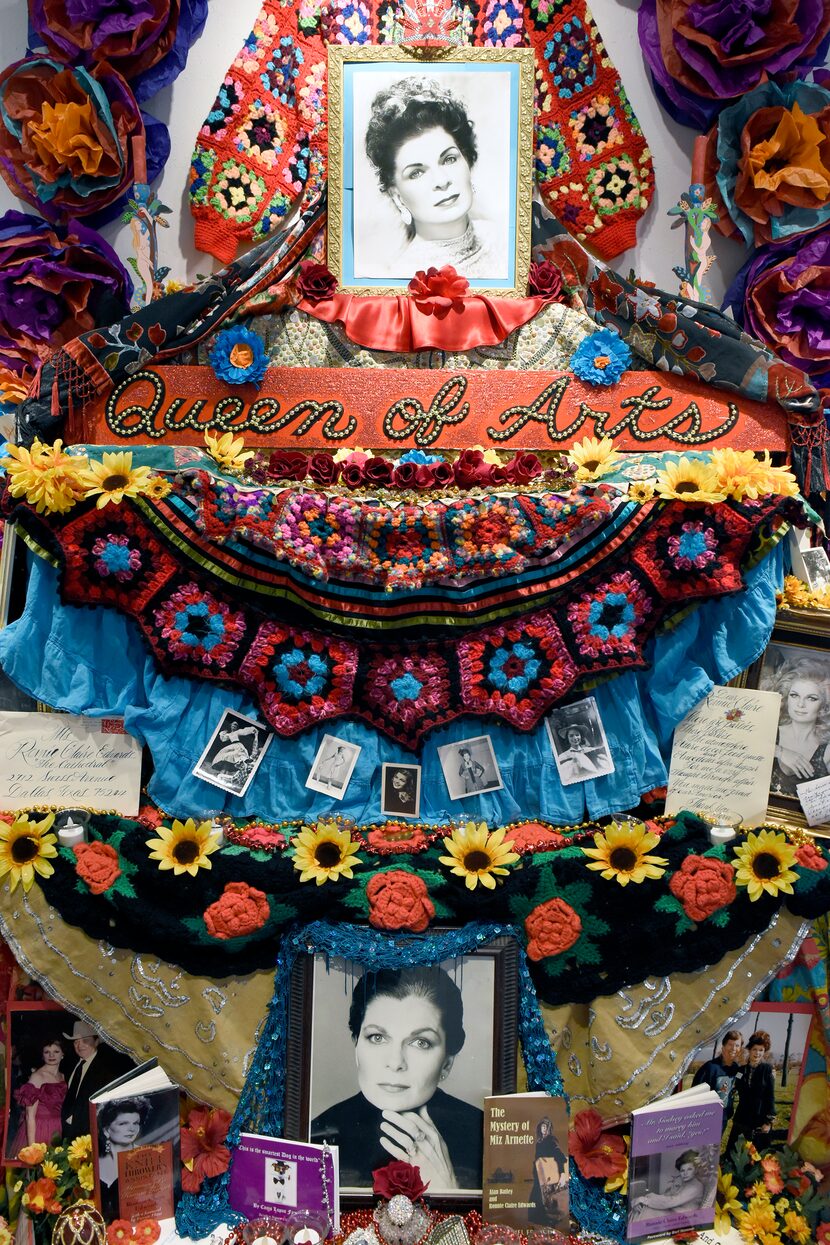 This altar, dedicated to actress Ronnie Claire Edwards and titled "Queen of Arts," was done...