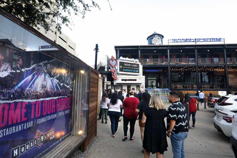 Concert attendees line up outside of House of Blues in Dallas, TX, on Aug. 21, 2021.  (Jason...