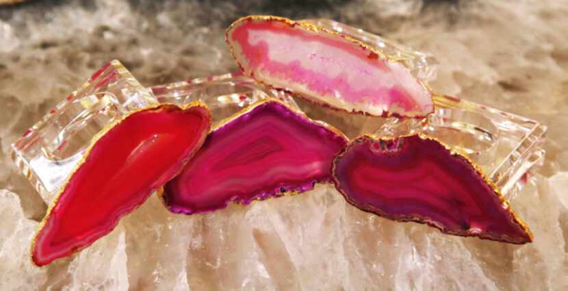 Napkins rings of pink agate and gold leaf