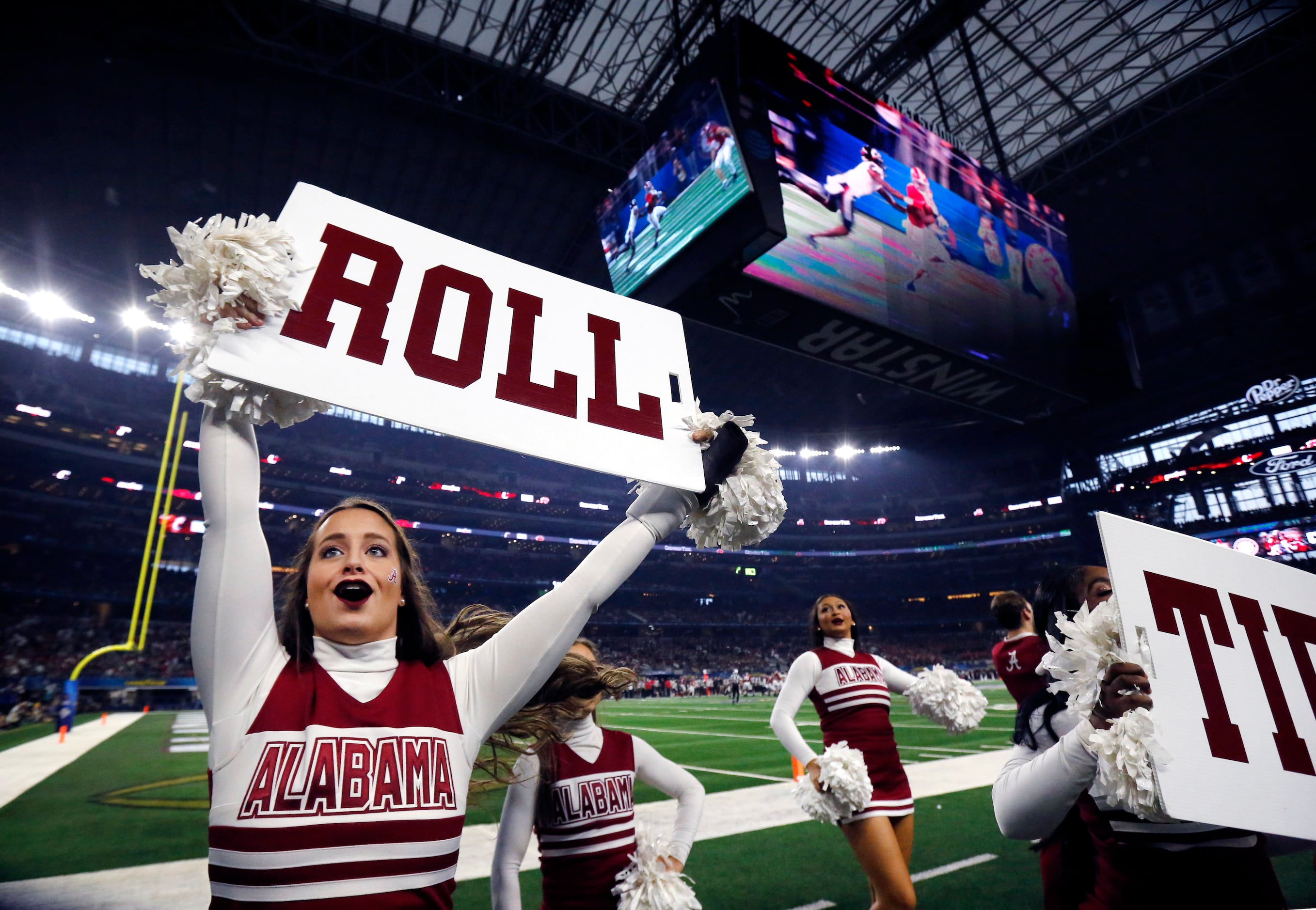 Alabama Rolls Past Cincinnati in College Football Playoff - The