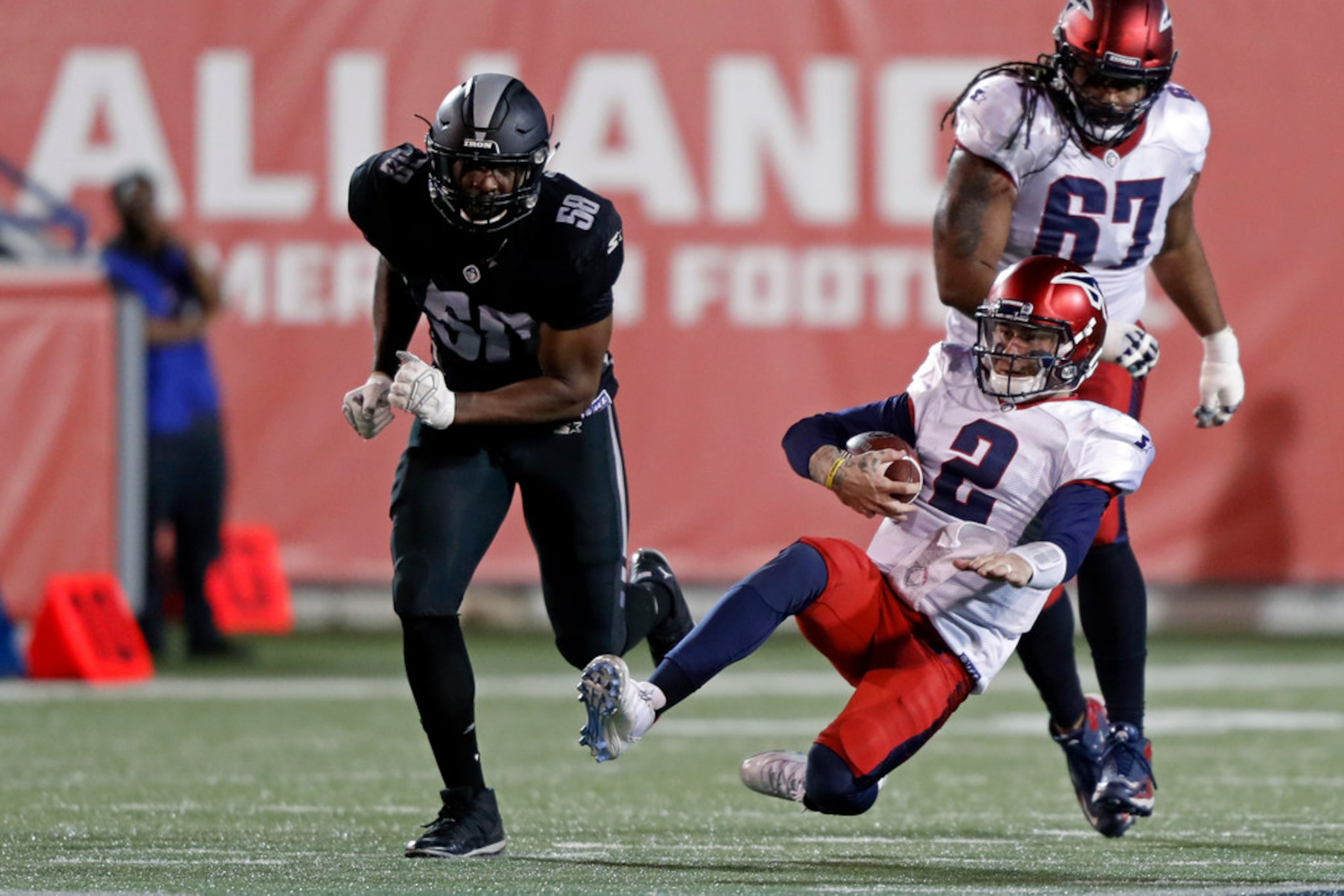 Memphis Express quarterback Johnny Manziel (2) runs for yardage during a Birmingham Iron at...