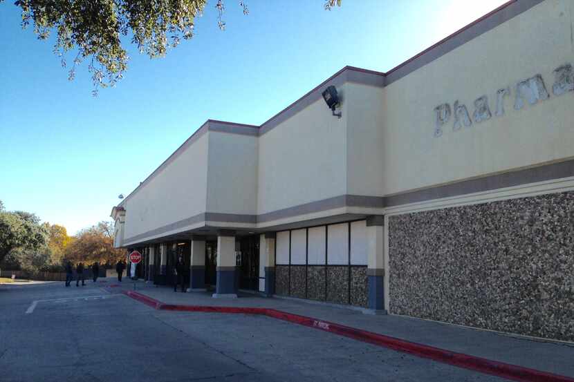 Lincoln Property Co. has acquired the former Albertson's grocery store at Mockingbird Lane...