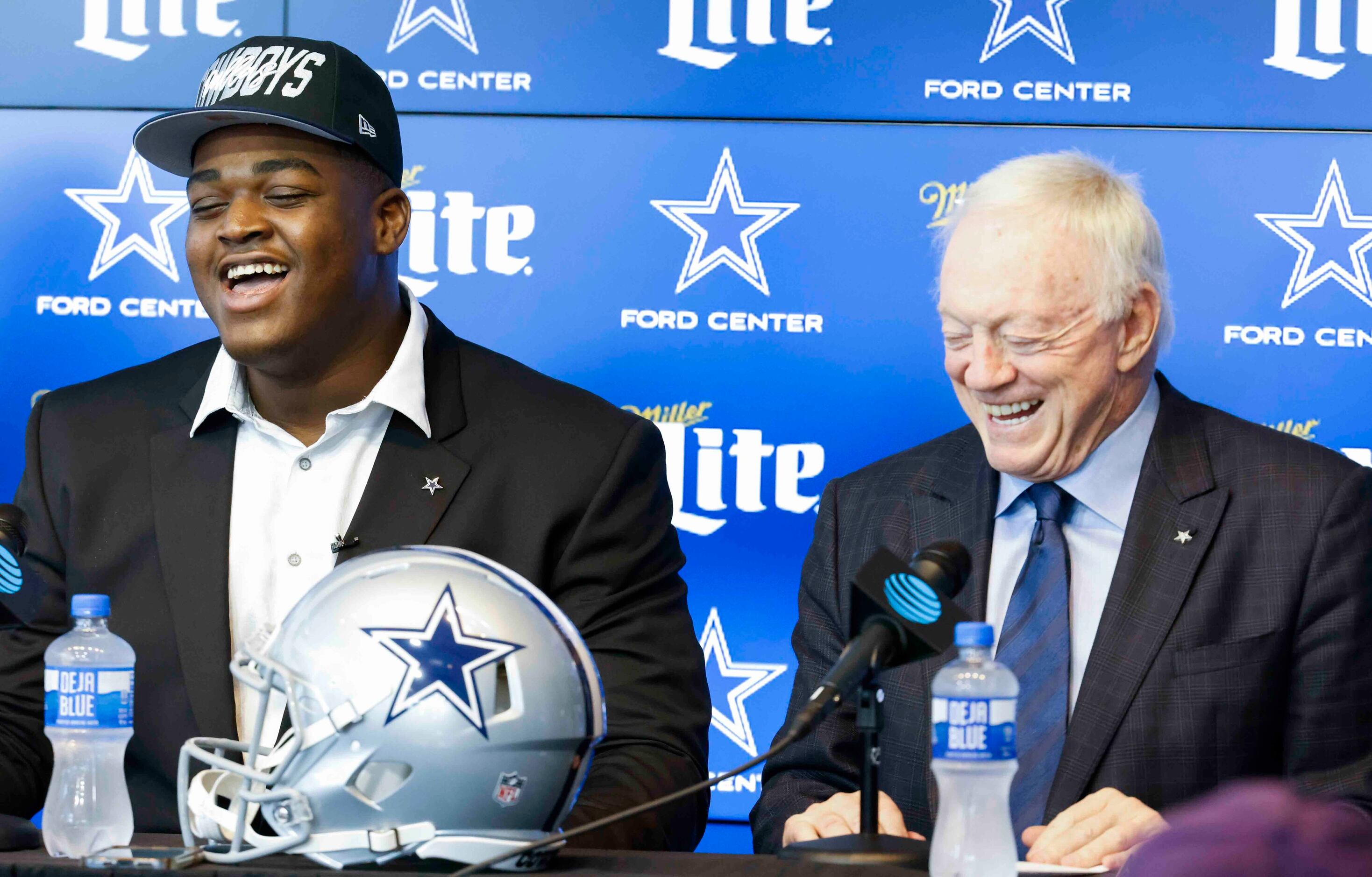 2022 composite NFL draft grades: Cowboys get mixed reviews while Eagles  receive near-unanimous love