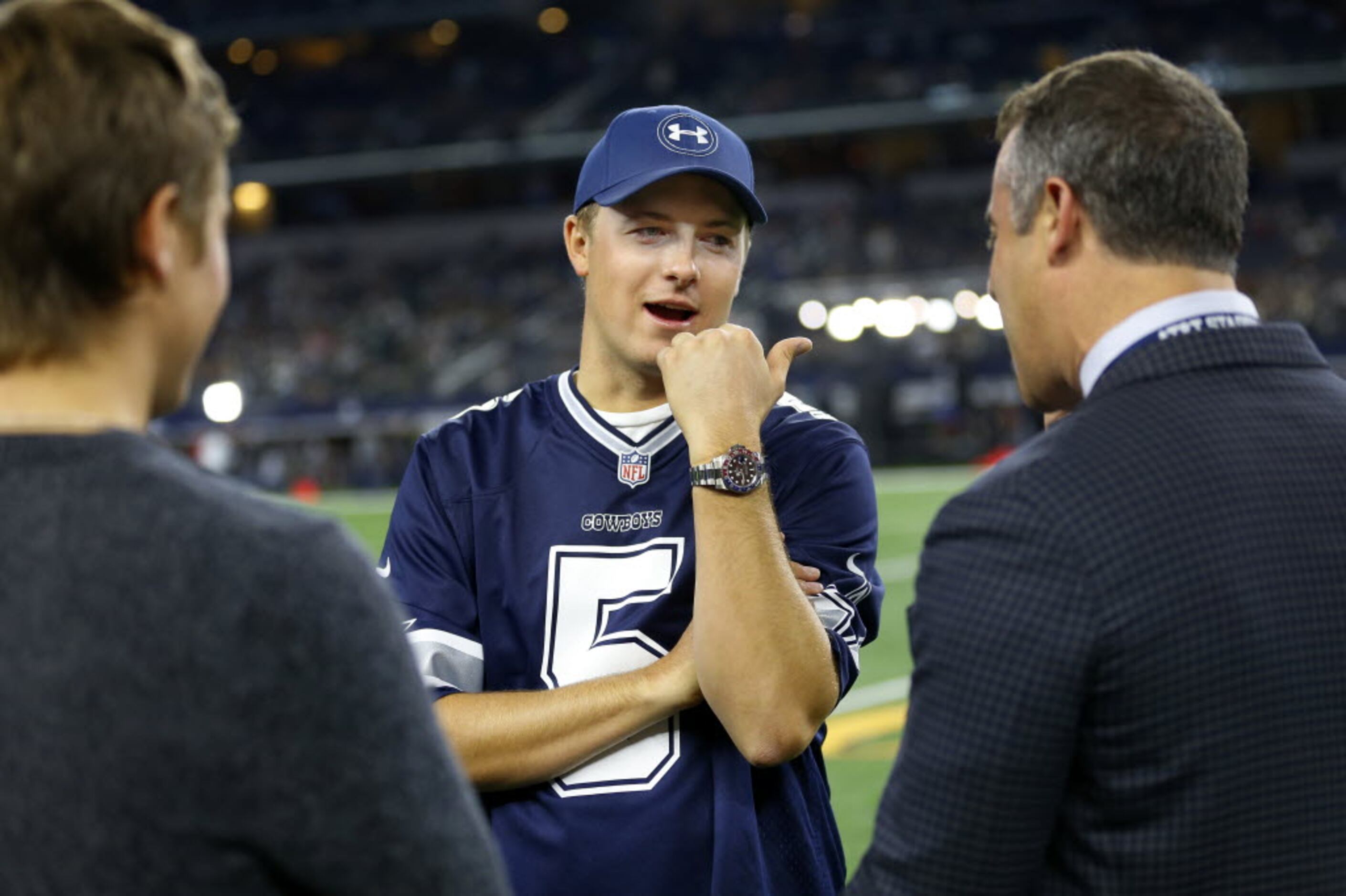 Jordan Spieth doesn't have buddy Tony Romo cheering him at the Masters, but  he does have a former Cowboy with three Super Bowl rings