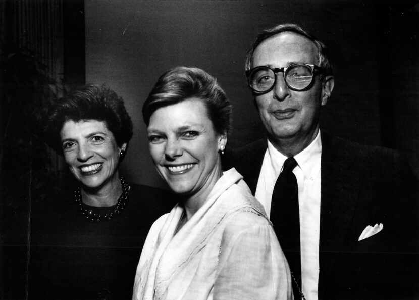 Carolyn Horchow, journalist Cokie Roberts and Roger Horchow in Dallas in 1989. (Cindy...