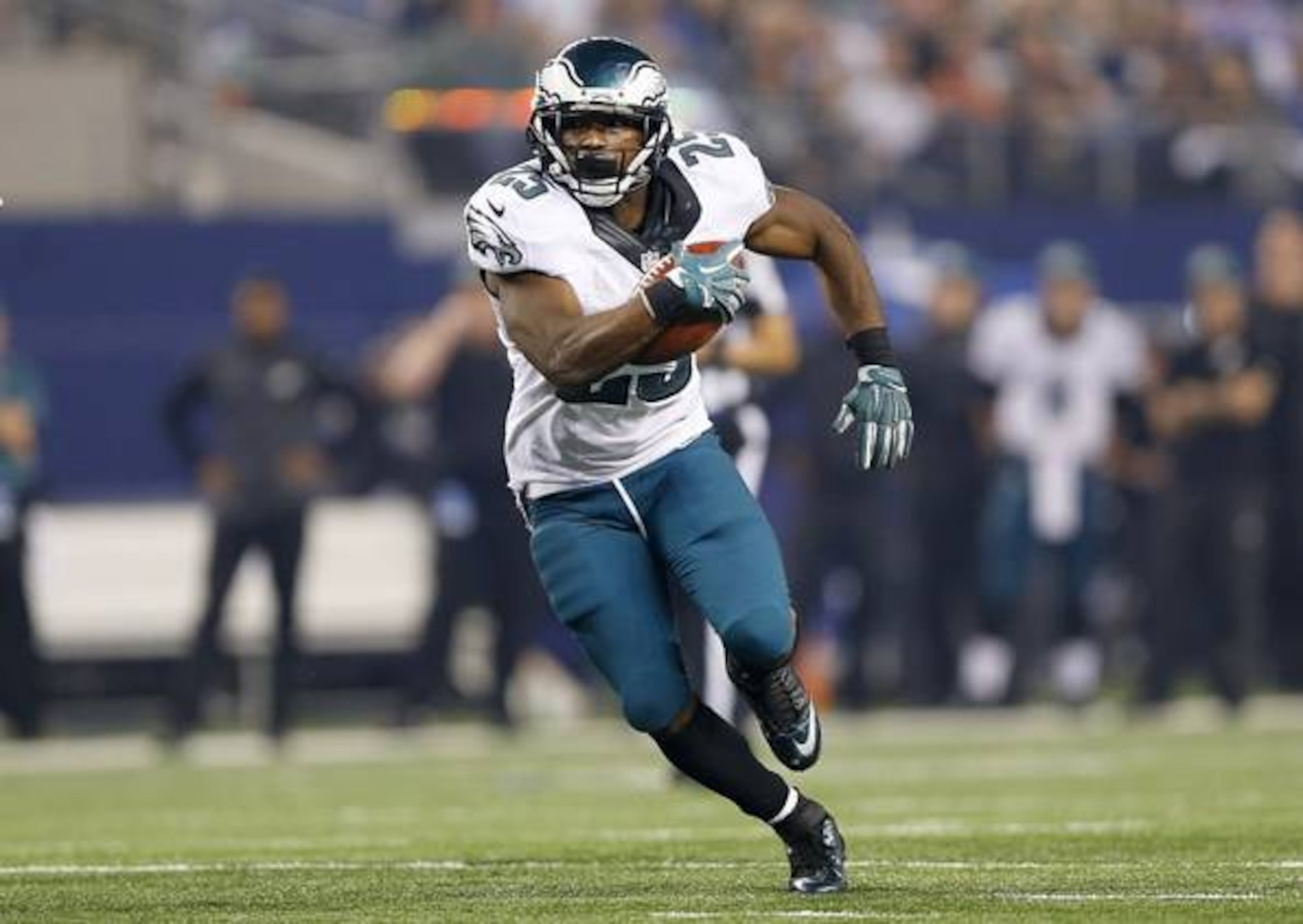 Running back Wilbert Montgomery of the Philadelphia Eagles in action  News Photo - Getty Images