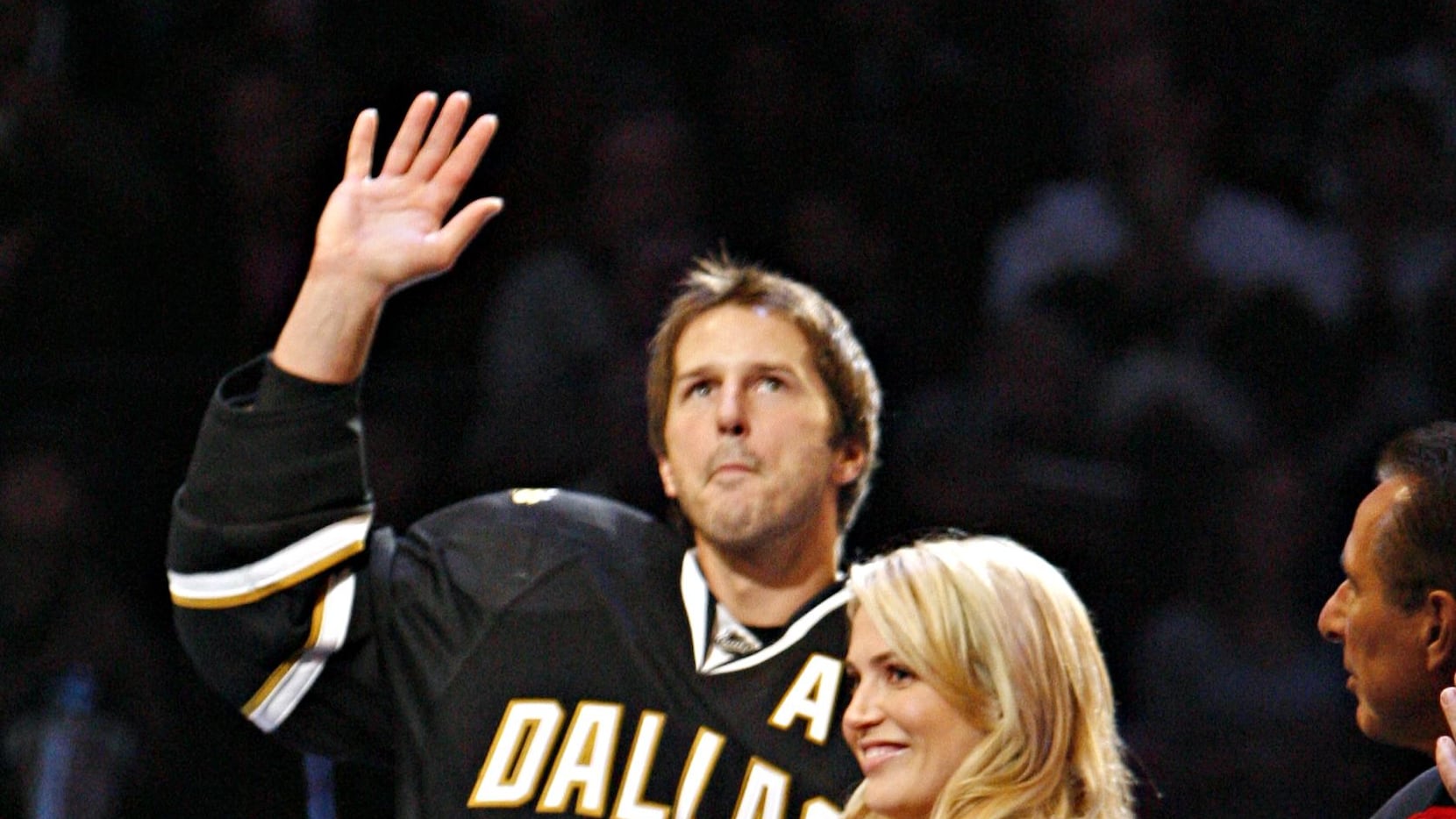 Mike Modano and Willa Ford Call It Quits – Texas Monthly