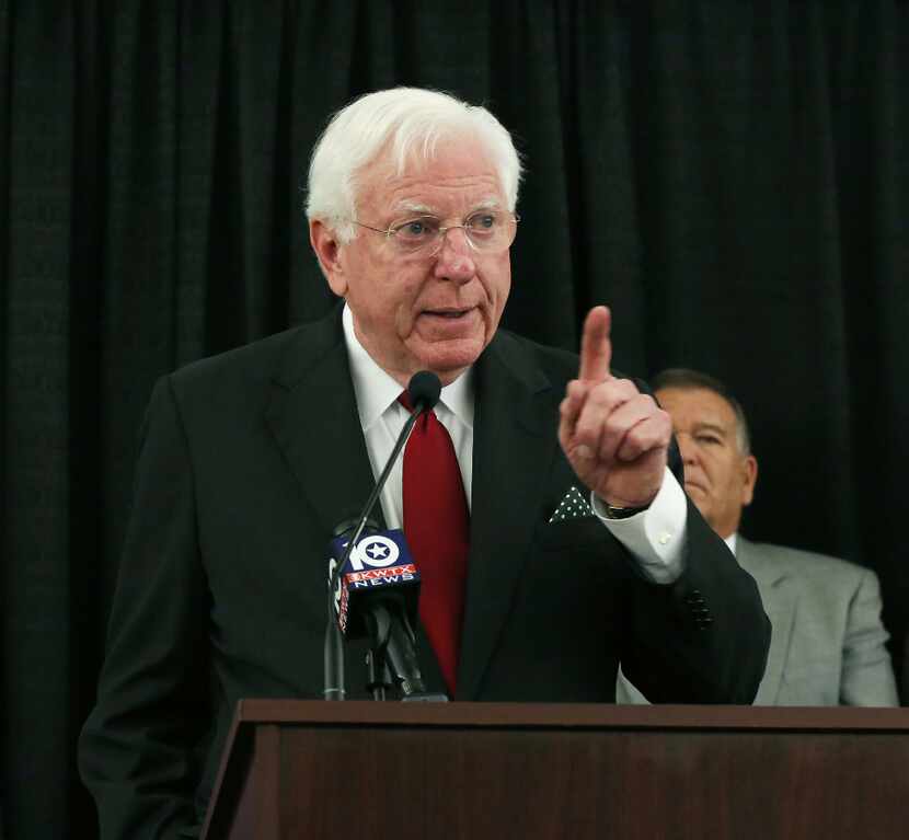 In this Nov. 10, 2016 photo, former Texas Gov. Mark White points to an audience of Baylor...