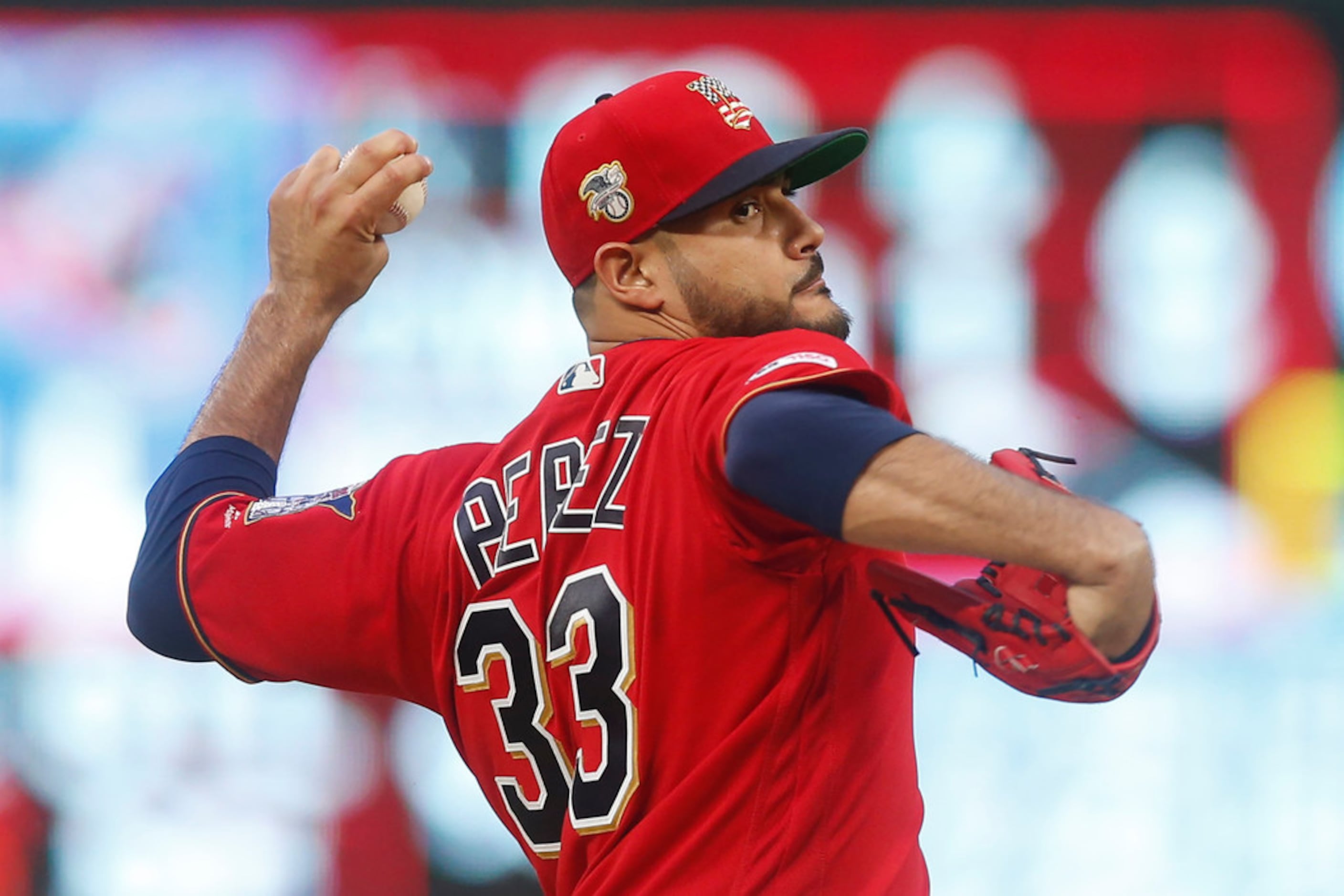 How once-struggling Rangers pitcher Martin Perez has suddenly become the  best story in baseball with the Twins