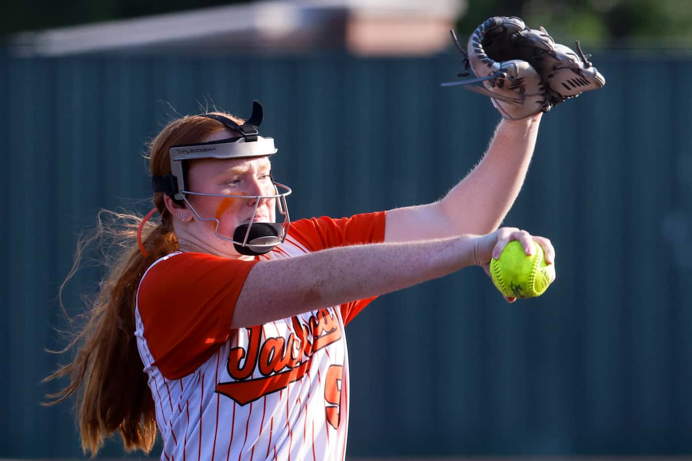 Rockwall’s Ainsley Pemberton pitches during the first inning of a softball game against...