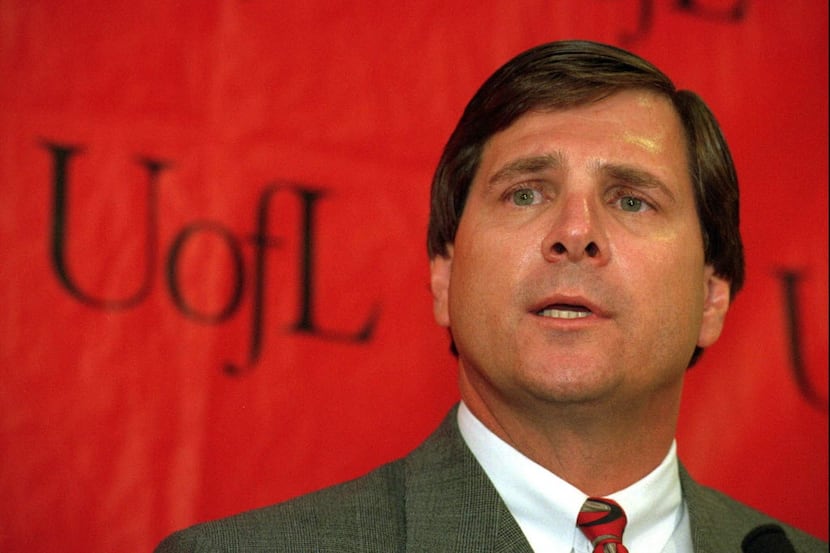 Louisville AD Tom Jurich will not leave to take Texas' open position, according to Yahoo!...