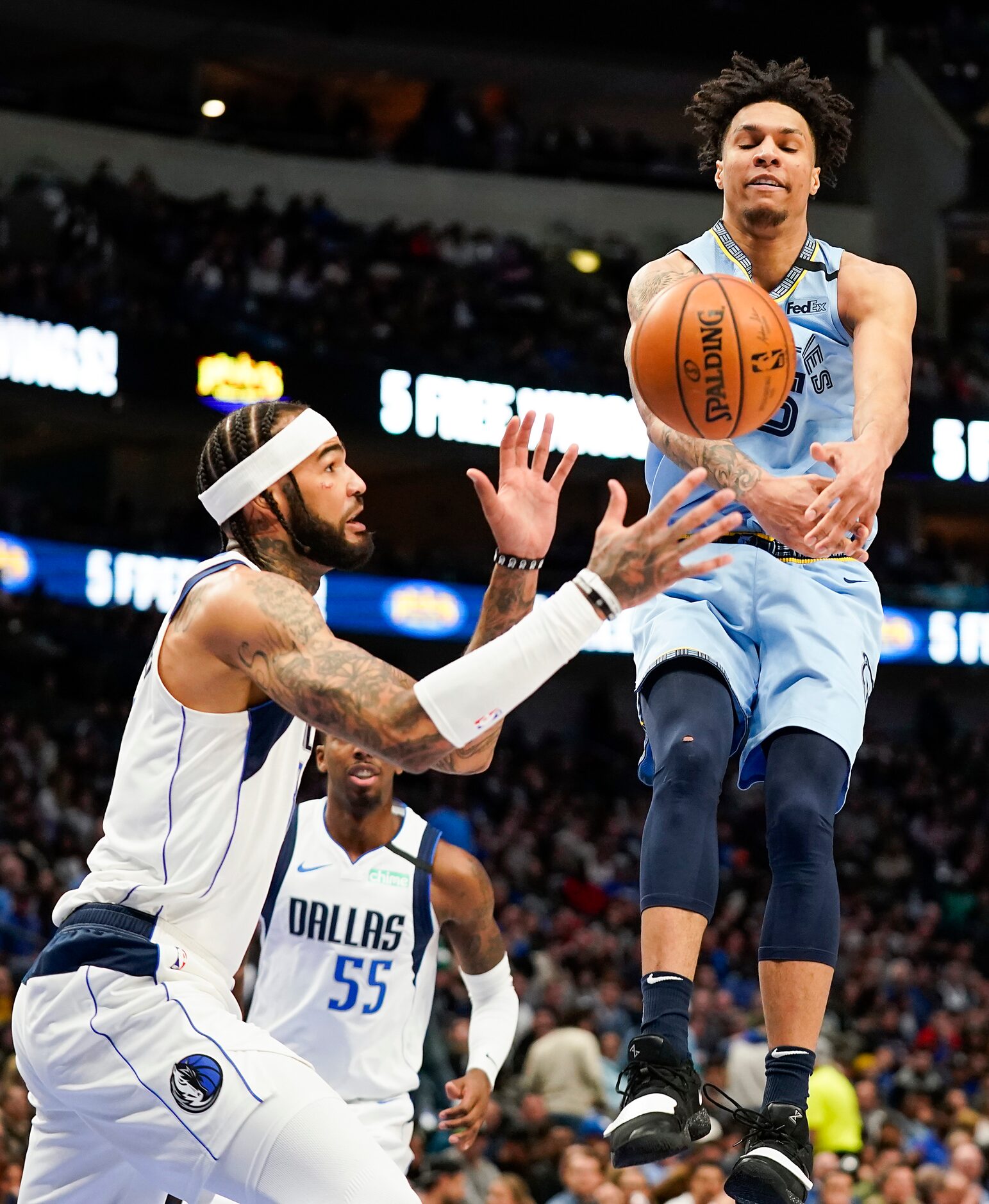 Dallas Mavericks center Willie Cauley-Stein (33) knocks the ball away from Memphis Grizzlies...