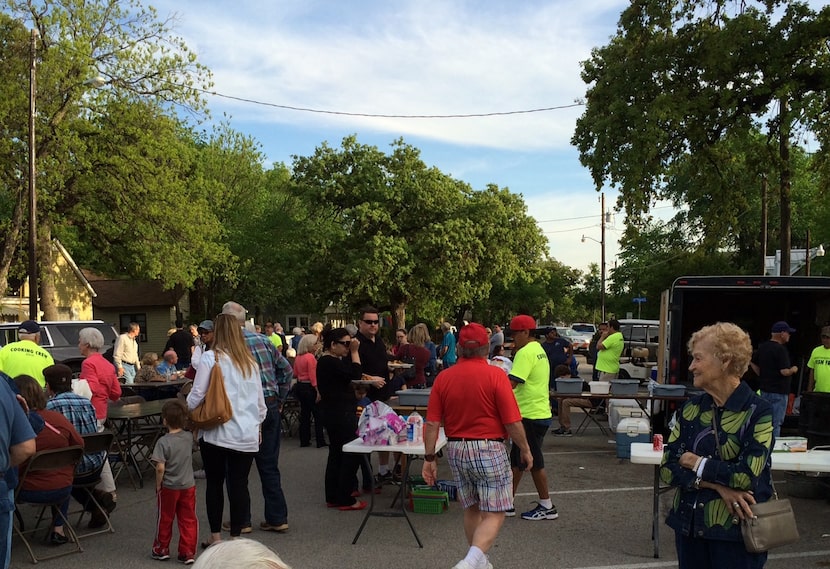 
The 11th annual Fish Fry drew a huge crowd to Heritage Park.
