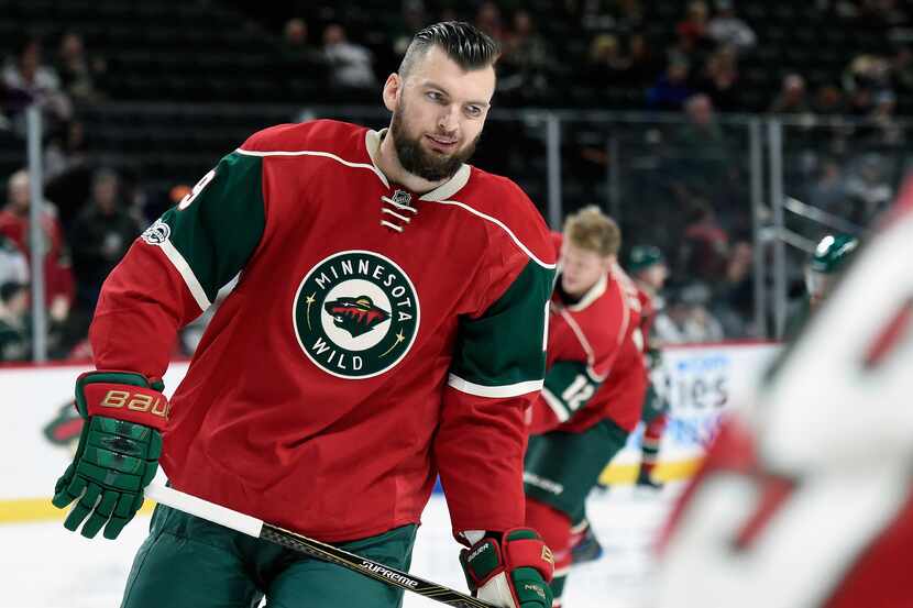 ST PAUL, MN - FEBRUARY 27: Martin Hanzal #19 of the Minnesota Wild skates on the ice during...