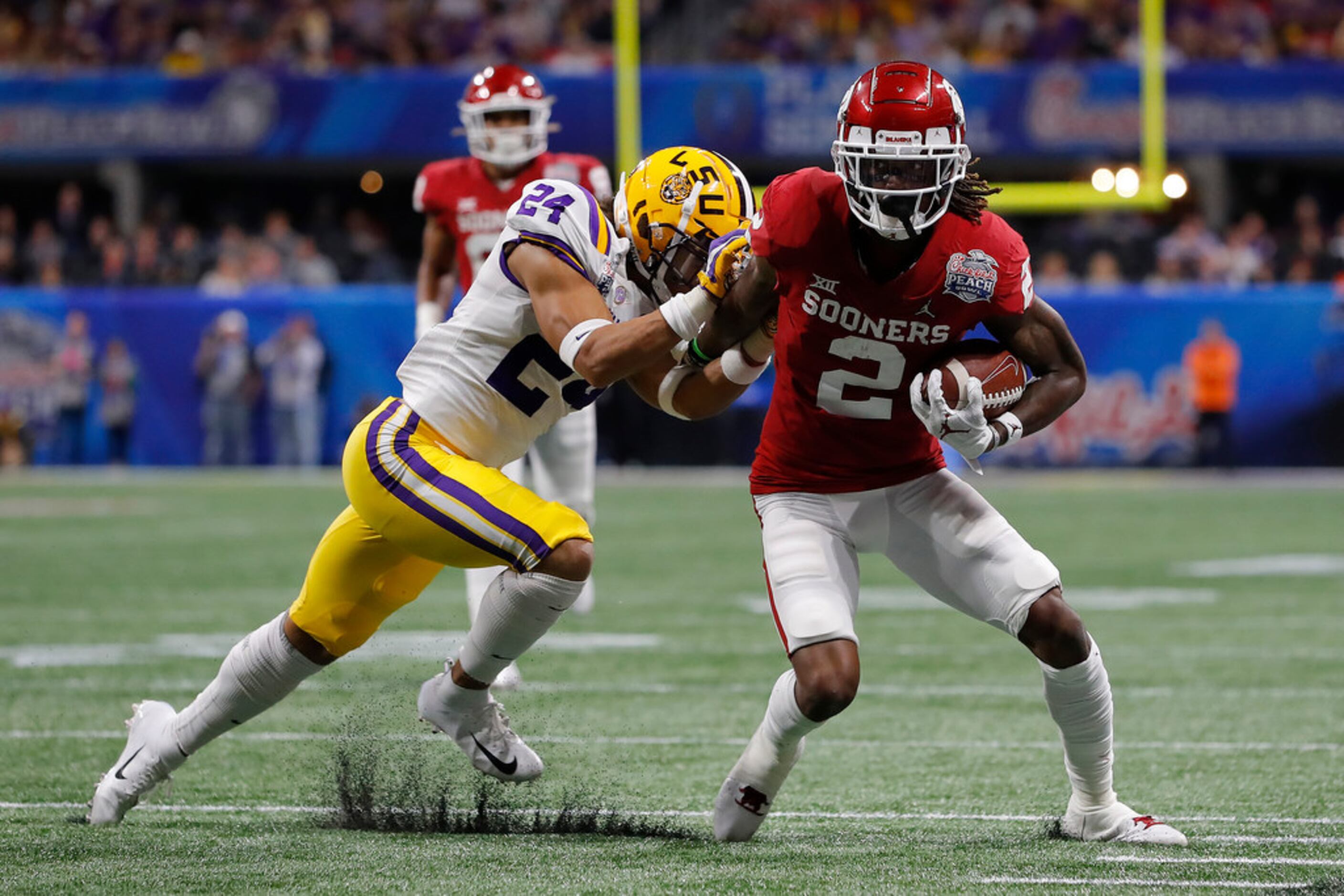 CeeDee Lamb to the Broncos? Bleacher Report's NFL mock draft has