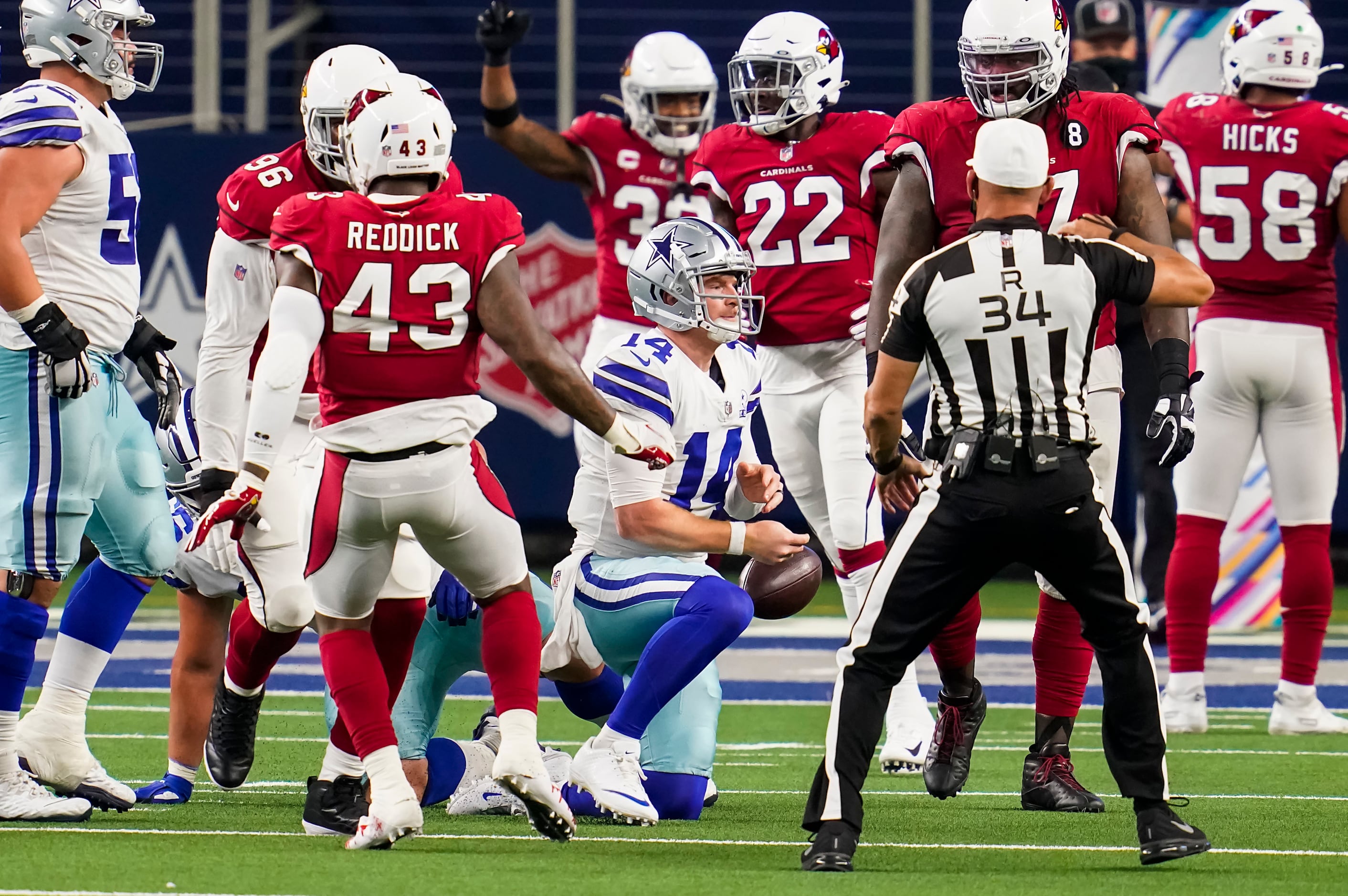 Top 25 photos from Cowboys-Cardinals: Andy Dalton tosses the ball