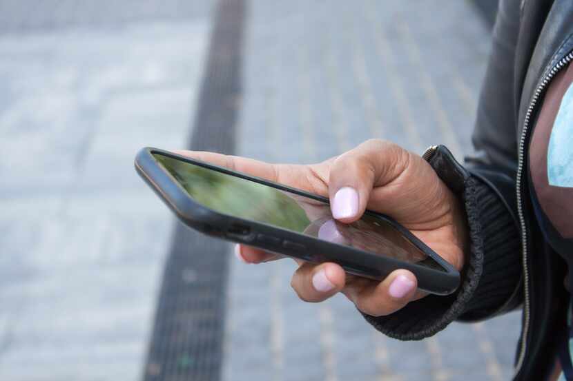 You can now text Arlington to report issues or ask questions. (Dreamstime/TNS)