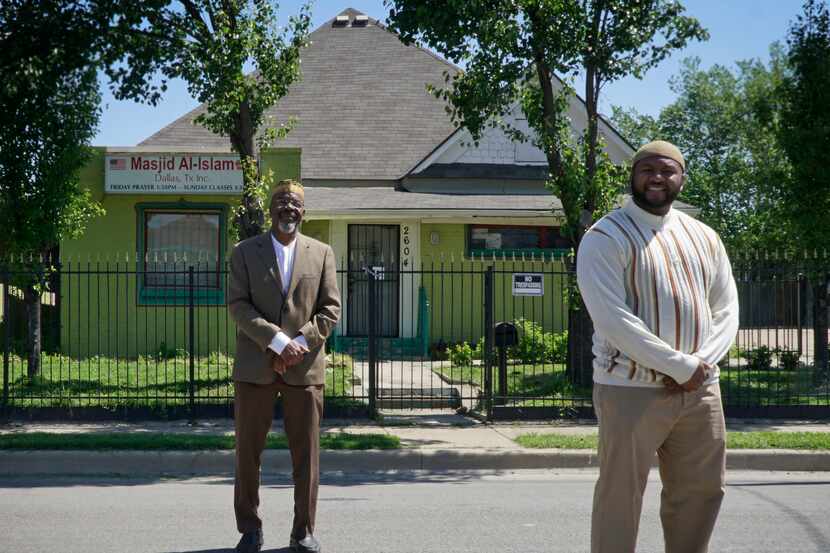 Imam Khalid Shaheed (left) stands outside Masjid Al-Islam in Dallas with Imam-elect Muhammad...