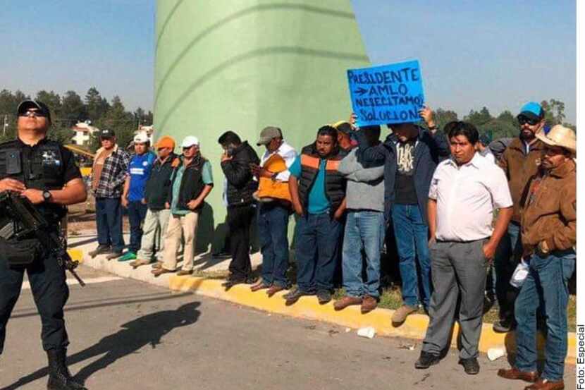 Transportistas piden trabajo en una manifestación de noviembre de 2019 en la capital de Mexico.