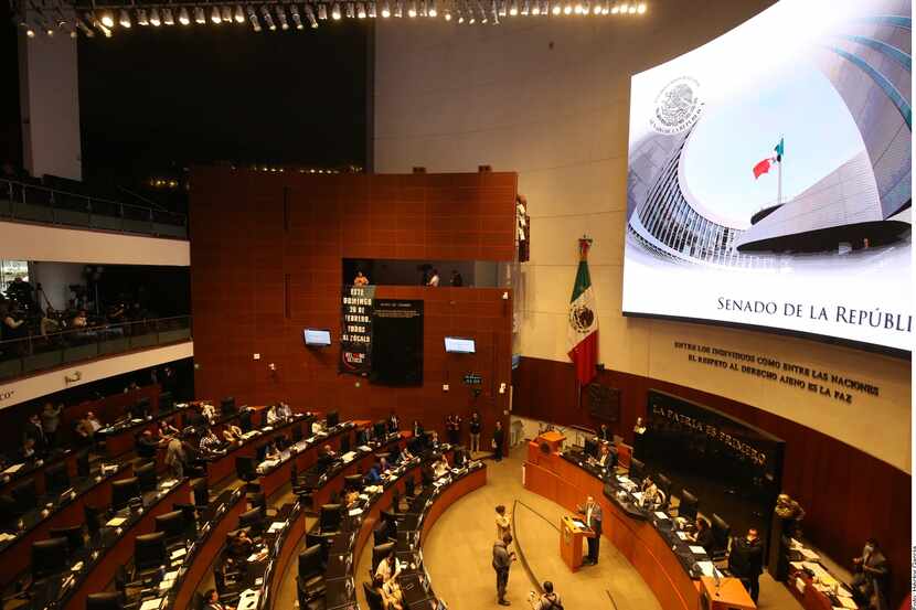 Con 72 votos a favor y 50 en contra, el Senado de México aprobó cambios en cuatro leyes que...