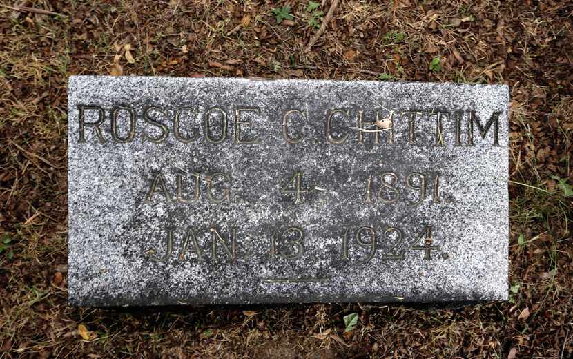 The grave marker for World War I veteran Roscoe Chittim in Oak Cliff Cemetery in Dallas. 