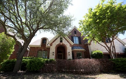 La entrada de la casa ubicada en el 1847 Nueces Drive en Allen, Texas, el 25 de abril de...