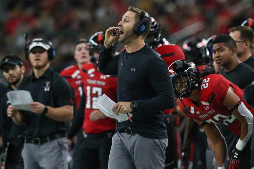 Texas Tech Red Raiders head coach Kliff Kingsbury calls out a play during a matchup between...