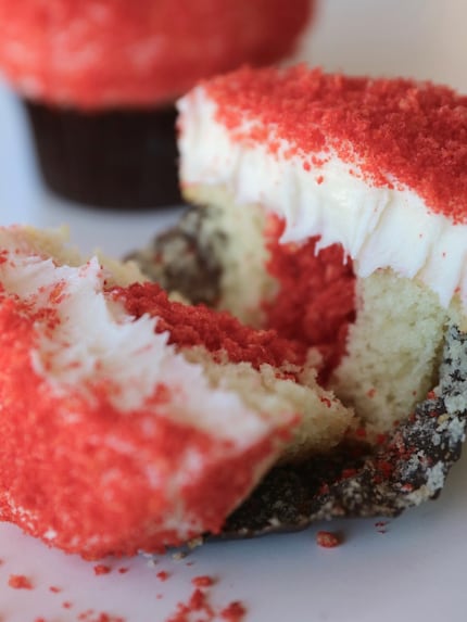 Sprinkles is selling Flamin' Hot Cheetos cupcakes March 18 through March 24, 2019. 