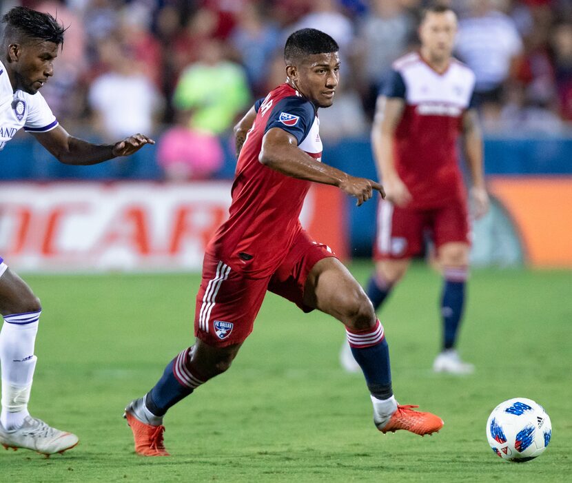 Santiago Mosquera dribbles against Orlando City SC. (10-6-18)