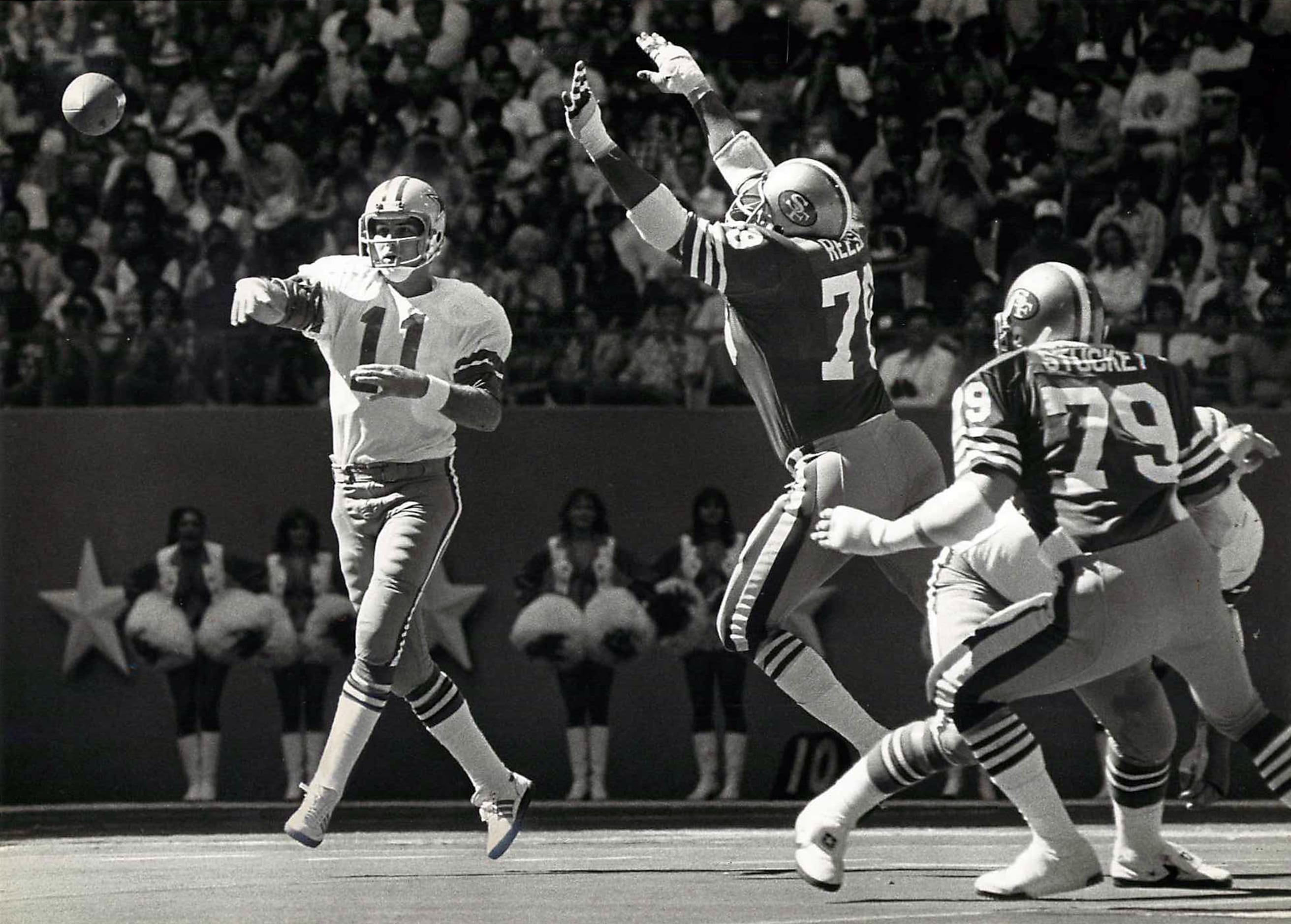 Quarterback Danny White of the Dallas Cowboys passing in a game