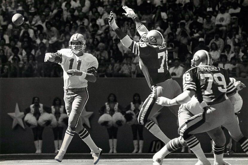 Quarterback Danny White throws a pass against the San Francisco 49ers in the Dallas Cowboys'...